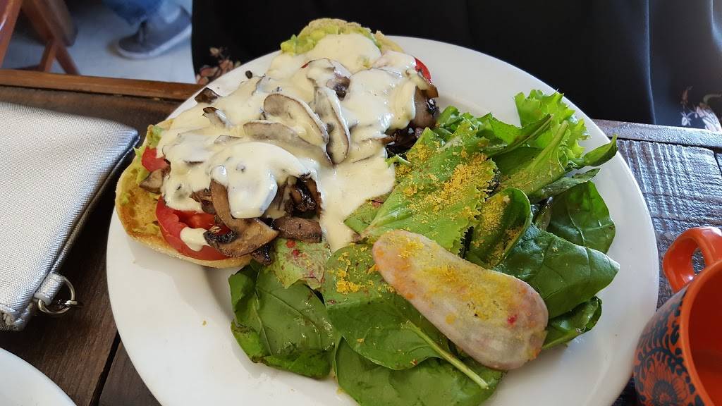 Two Mammas Vegan Kitchen | restaurant | 3700 E 12th St, Oakland, CA 94601, USA | 5106060596 OR +1 510-606-0596