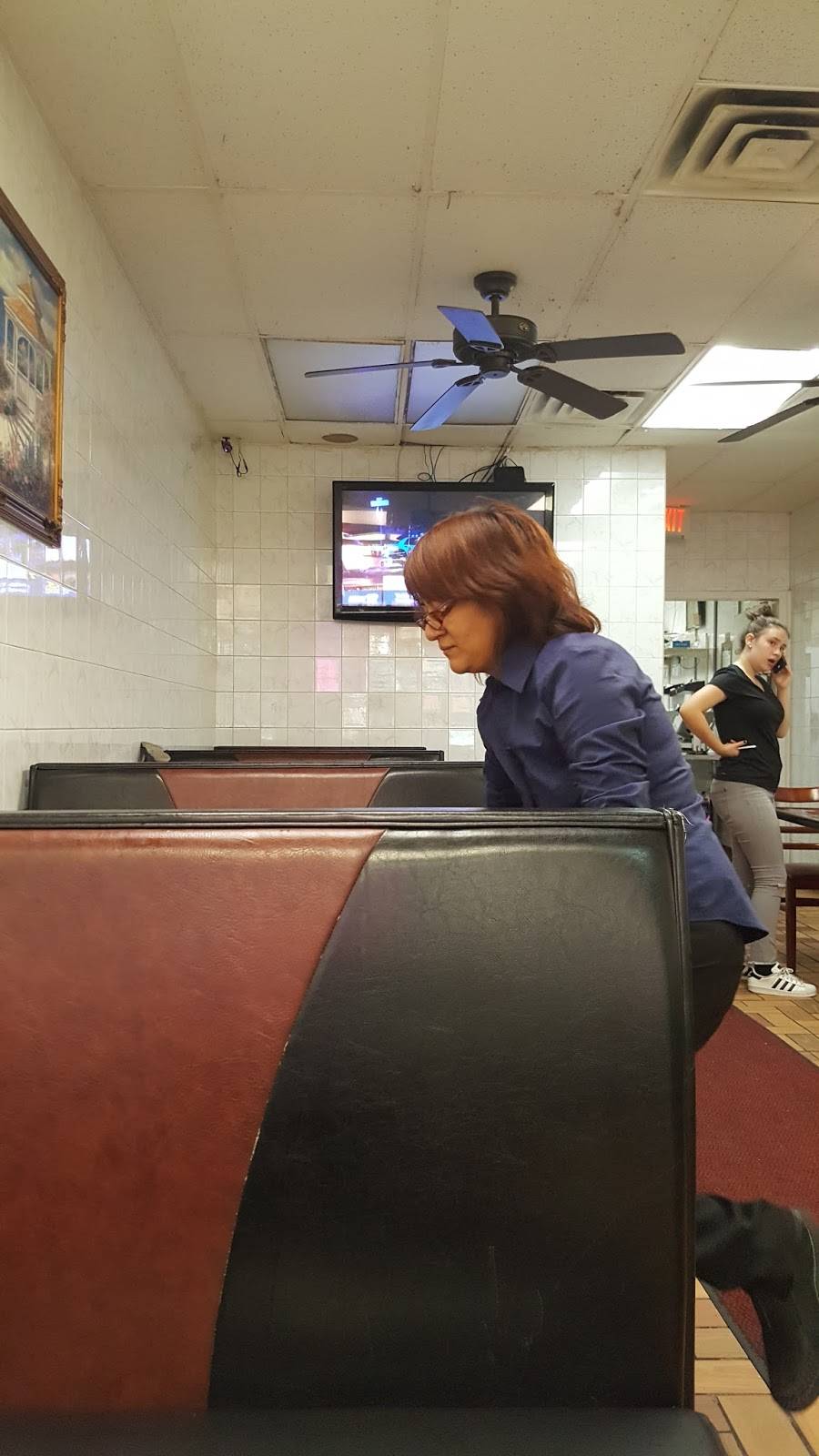 Luigis Pizza | meal delivery | 1615 Avenue U, Brooklyn, NY 11229, USA | 7183829100 OR +1 718-382-9100