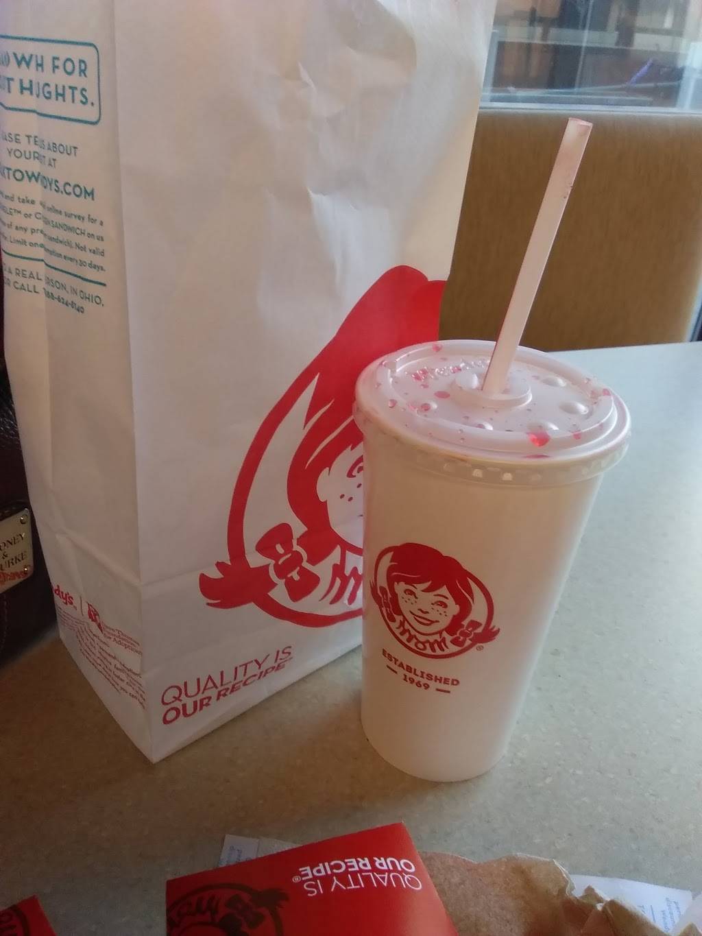 Wendys | restaurant | 3990 John R St, Detroit, MI 48201, USA | 3138327676 OR +1 313-832-7676