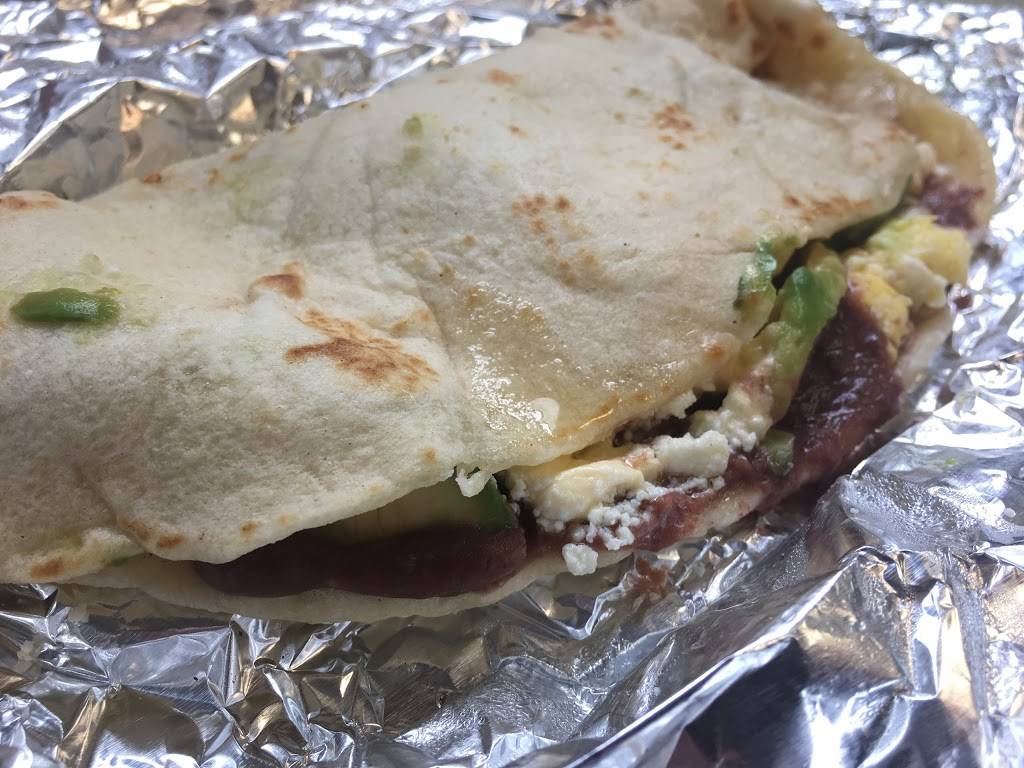 Bakery And Pupuseria Paquitas | restaurant | 8606 N Houston Rosslyn Rd, Houston, TX 77088, USA | 8327818125 OR +1 832-781-8125