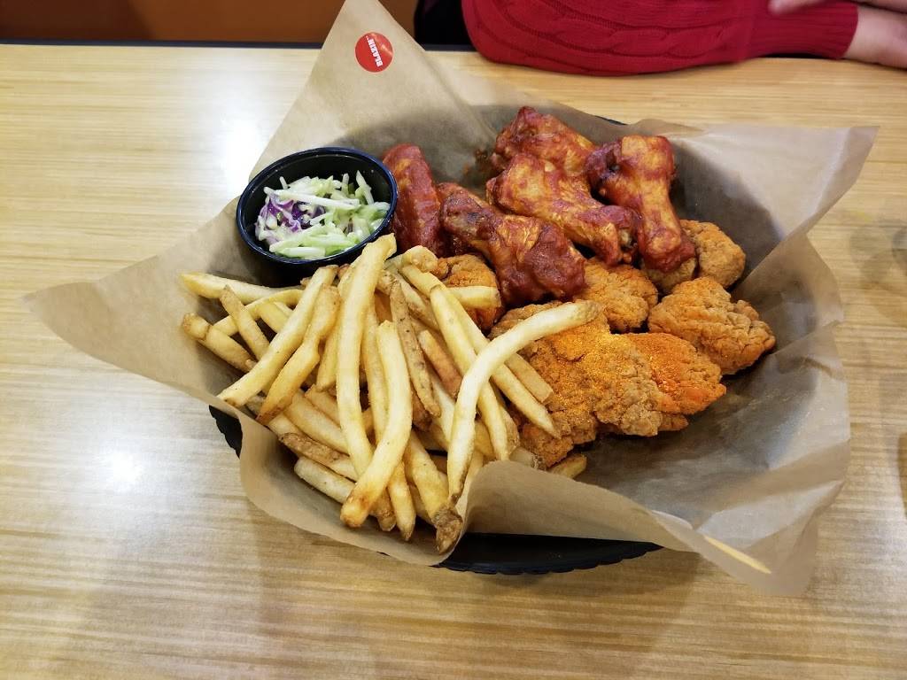 Buffalo Wild Wings | meal takeaway | 1301 N Collins St Suite 101, Arlington, TX 76011, USA | 8178602999 OR +1 817-860-2999