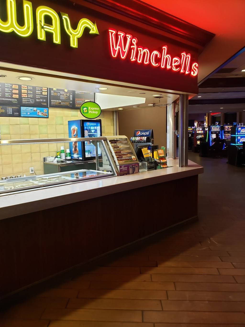 Winchells Donut House | restaurant | 4111 Boulder Hwy, Las Vegas, NV 89121, USA | 7026419800 OR +1 702-641-9800