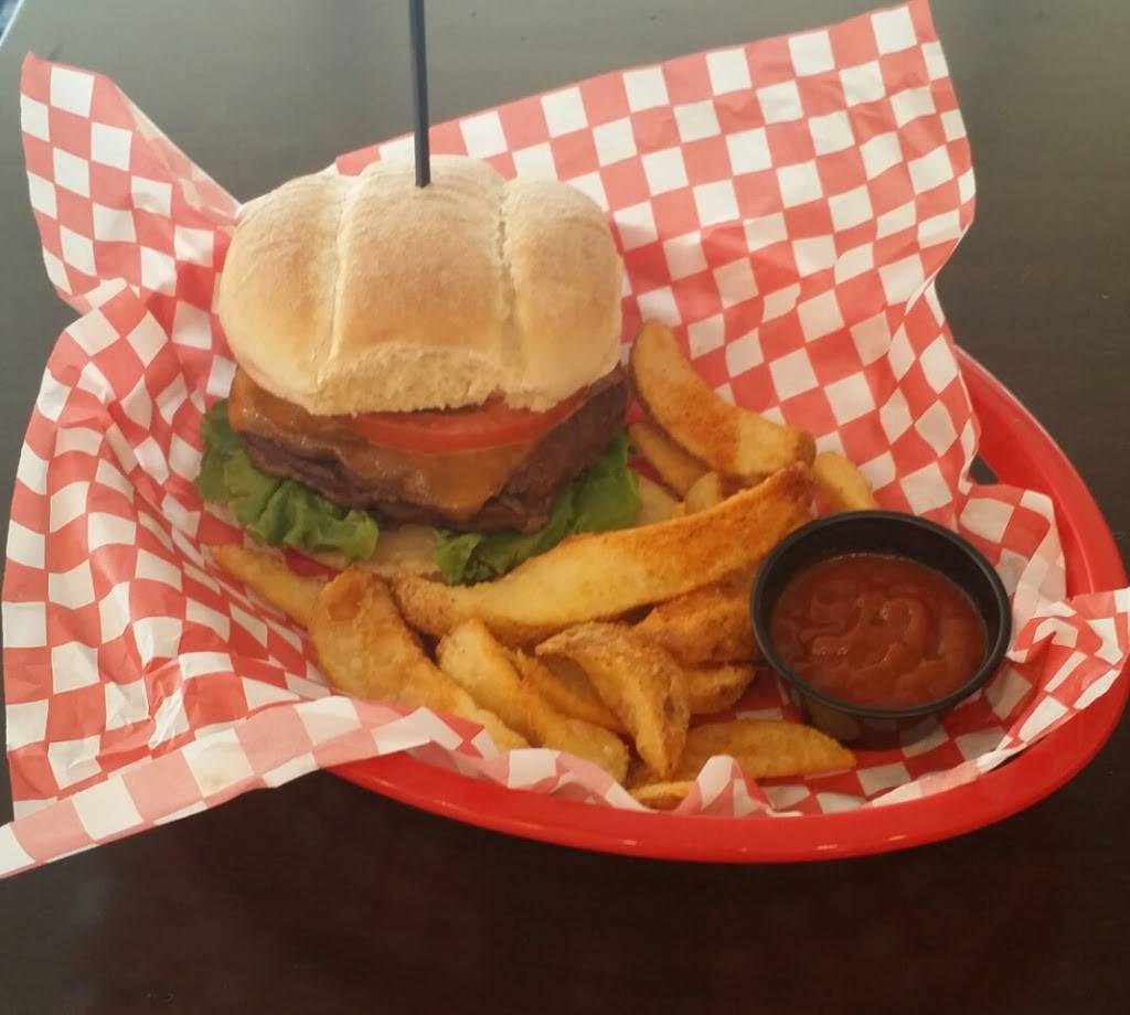 Mikeys Bistro | restaurant | 2 County Ct Blvd Unit 165, Brampton, ON L6W 3W8, Canada | 9054540548 OR +1 905-454-0548