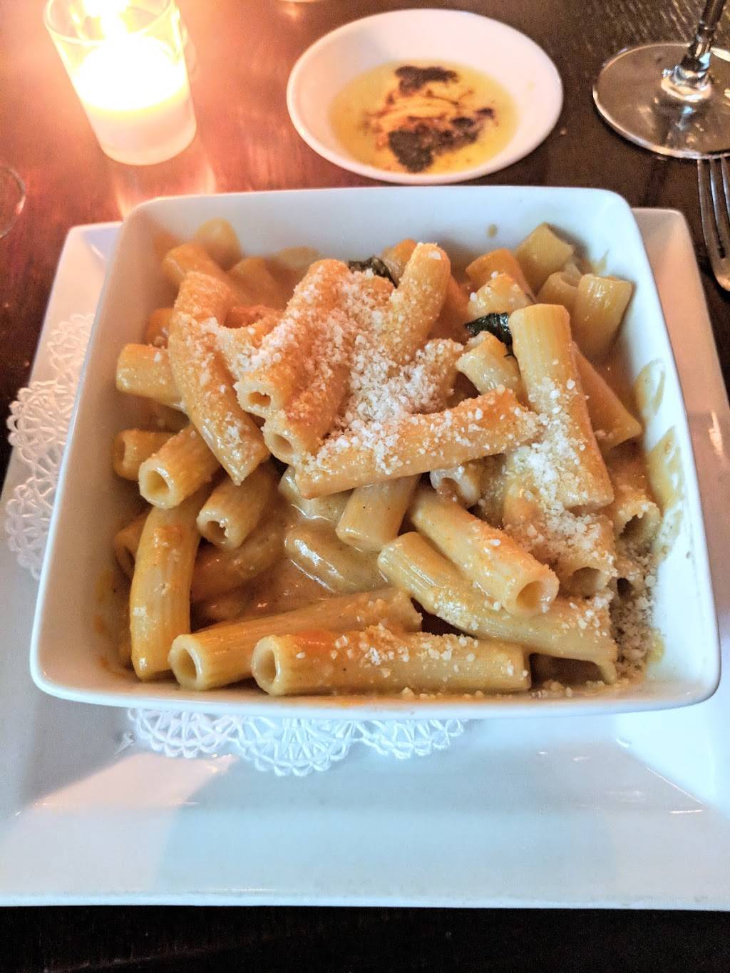 The Station | restaurant | 5 Main St, New Paltz, NY 12561, USA | 8452569447 OR +1 845-256-9447