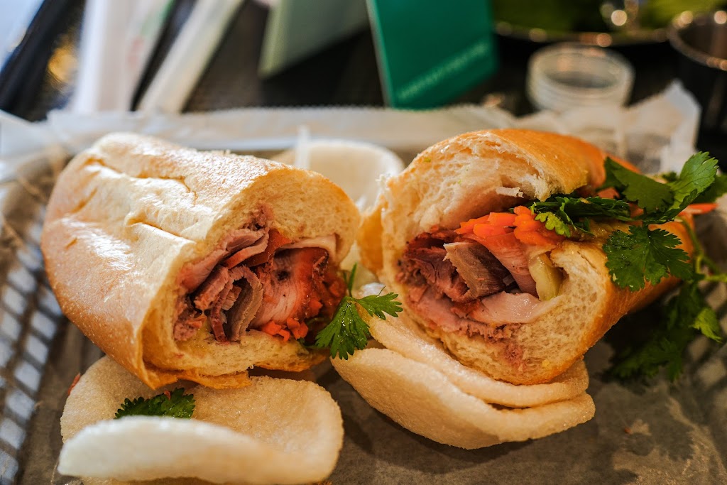 Phở Tầu Bay Restaurant | meal takeaway | 1565 Tulane Ave, New Orleans, LA 70112, USA | 5043689846 OR +1 504-368-9846