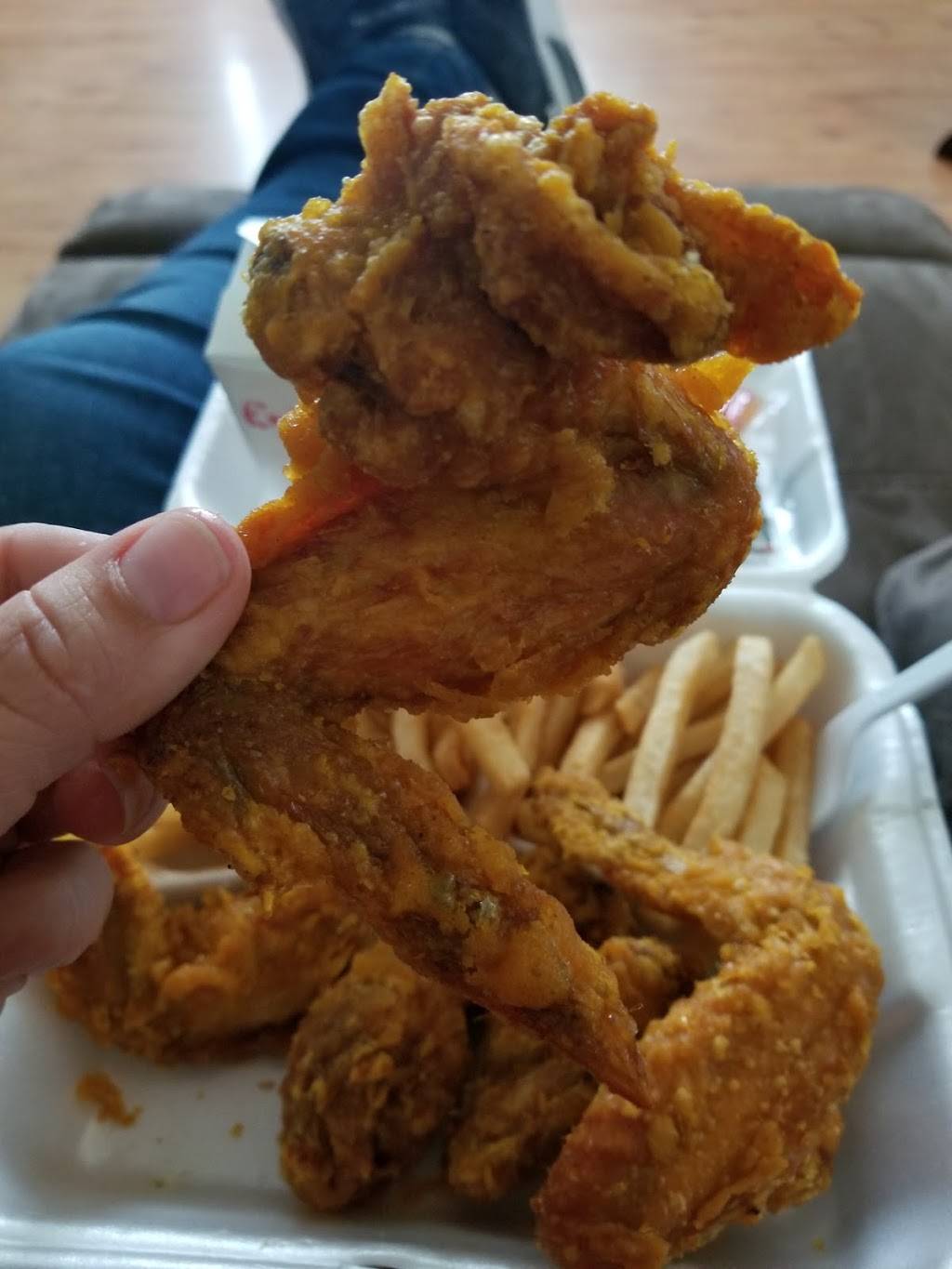 Freddies Cafe | restaurant | 569 Berkley Rd, Auburndale, FL 33823, USA | 8639678940 OR +1 863-967-8940