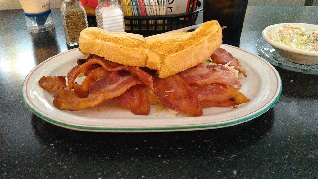 The Diner | restaurant | 105 Clinton Ave, Oakdale, PA 15071, USA | 7246939099 OR +1 724-693-9099