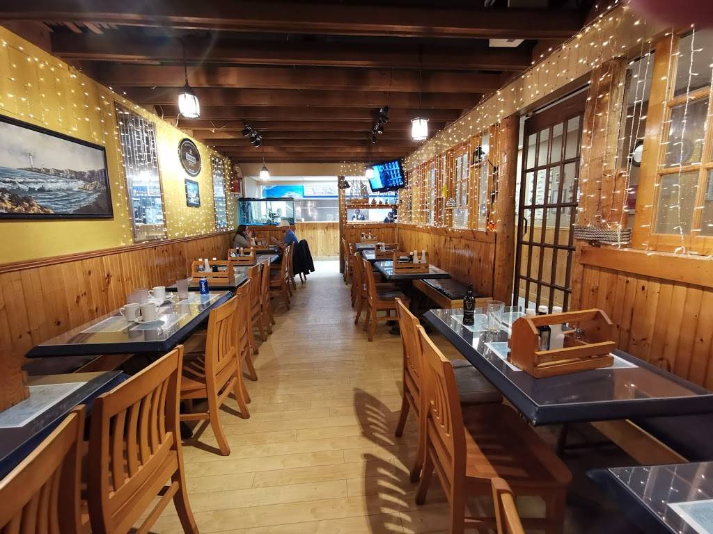 Harrys Fish & Chips | restaurant | 1138 Fennell Ave E, Hamilton, ON L8T 1S5, Canada | 9053830074 OR +1 905-383-0074