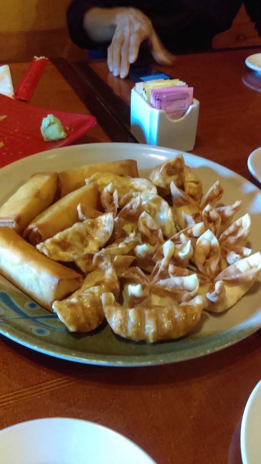 Edo Sushi Bar & Grill | restaurant | 818 Jonathan Way, Kingsport, TN 37663, USA | 4232390355 OR +1 423-239-0355