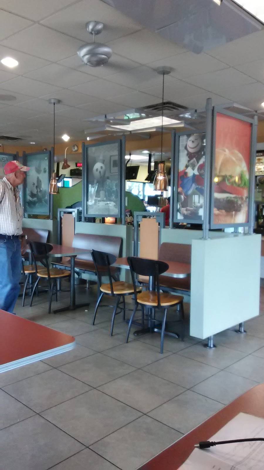 Jack in the Box | restaurant | 1550 I-10, Beaumont, TX 77703, USA | 4098131641 OR +1 409-813-1641