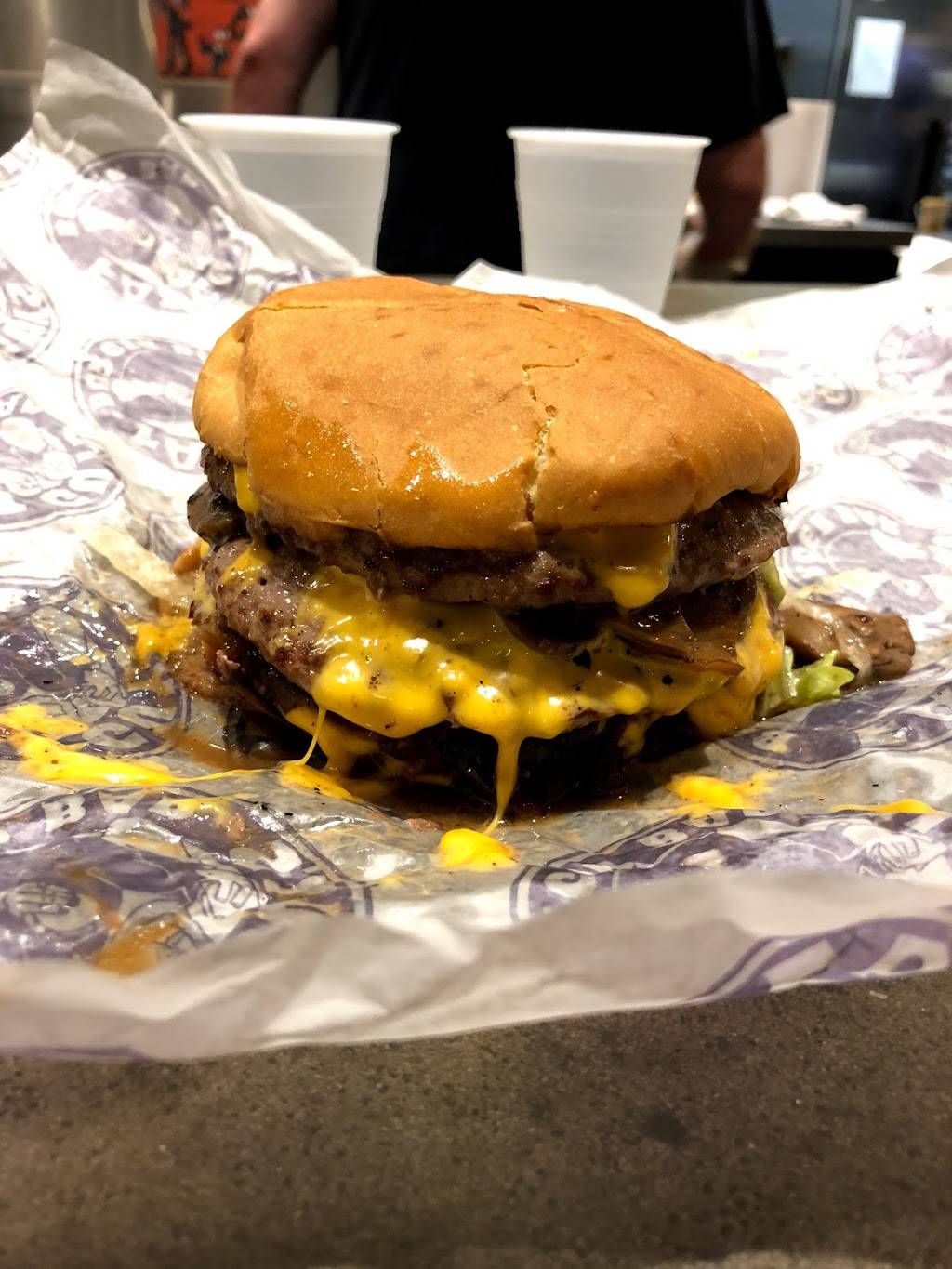 Fat Guys Burger Bar | restaurant | 7945 S Memorial Dr, Tulsa, OK 74133, USA | 9188932232 OR +1 918-893-2232