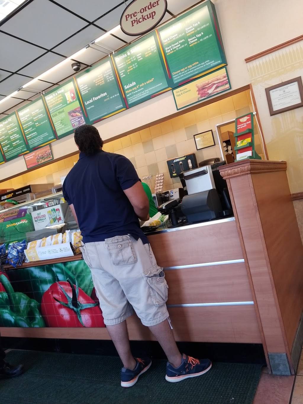 Subway | restaurant | 1009 Narragansett Blvd, Cranston, RI 02905, USA | 4014616177 OR +1 401-461-6177