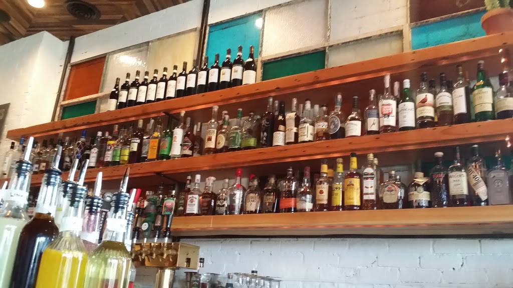 Gold Cash Gold | restaurant | 2100 Michigan Ave, Detroit, MI 48216, USA | 3132420770 OR +1 313-242-0770