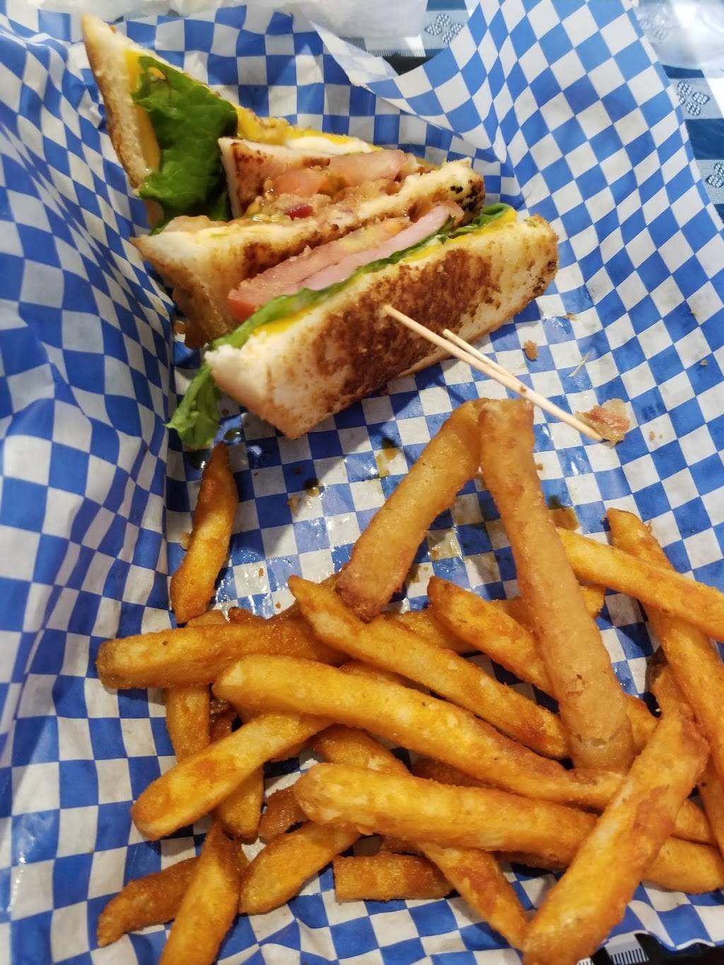 Rivers Pier | restaurant | 11805 TN-57, Counce, TN 38326, USA | 7316890436 OR +1 731-689-0436