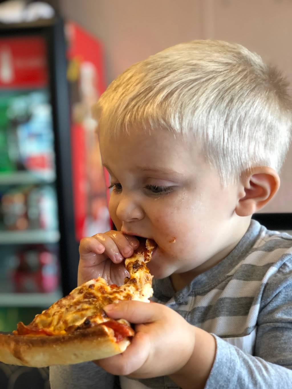 Pizzaville | restaurant | 5201 E US Hwy 36, Avon, IN 46123, USA | 3173868320 OR +1 317-386-8320