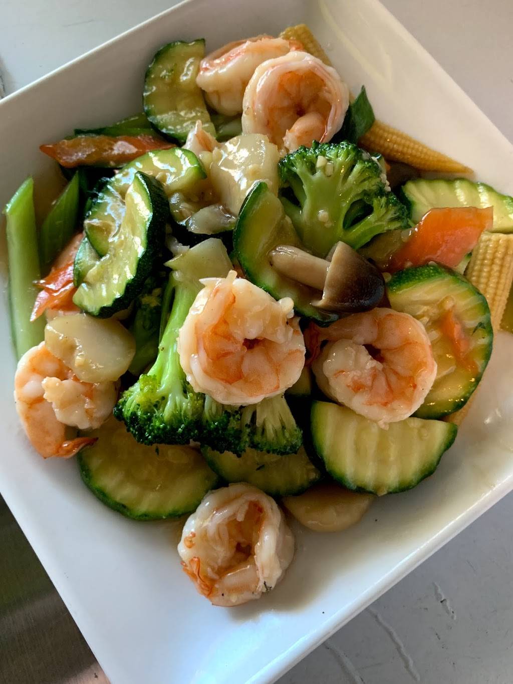 Red Lantern | restaurant | 1625 Rinehart Rd, Sanford, FL 32771, USA | 4079157077 OR +1 407-915-7077