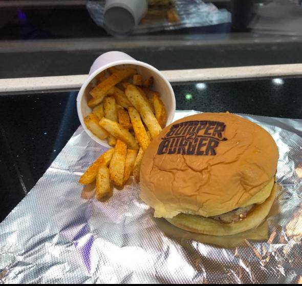 Bumper 2 Burger | restaurant | 715 S Main St, Lombard, IL 60148, USA | 6306138911 OR +1 630-613-8911