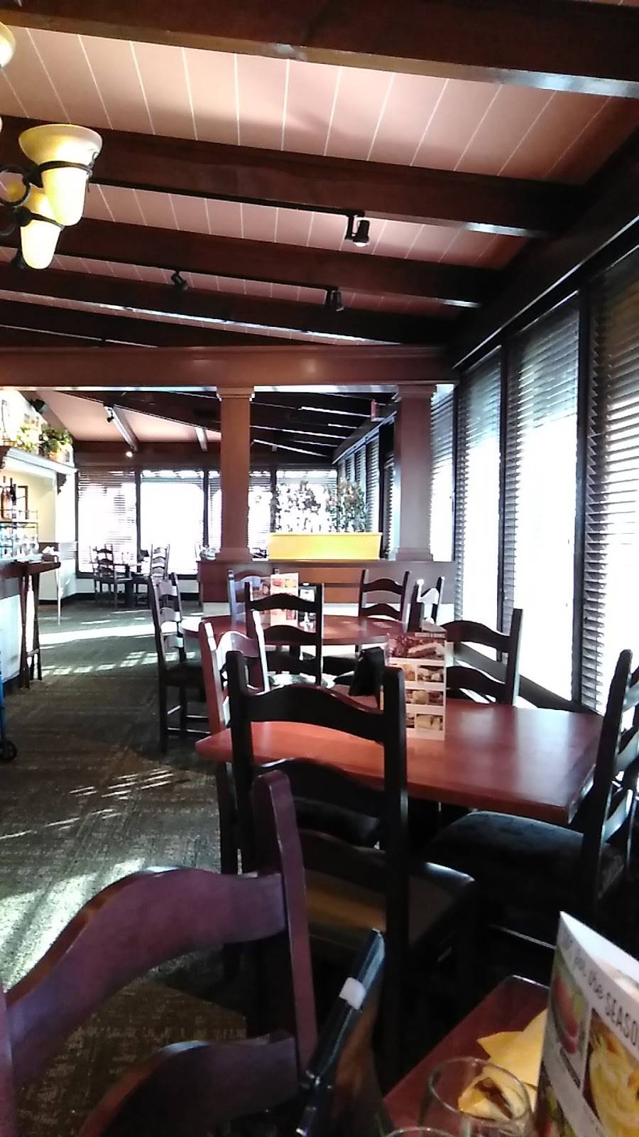 Olive Garden Italian Restaurant | meal takeaway | 13910 E US Hwy 40, Independence, MO 64055, USA | 8163730411 OR +1 816-373-0411