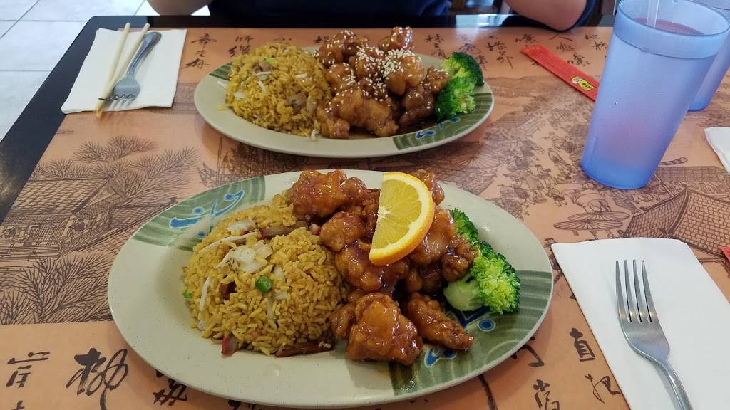 I Wok Chinese Restaurant | restaurant | 113 Calvin St, Savoy, IL 61874, USA | 2173519888 OR +1 217-351-9888