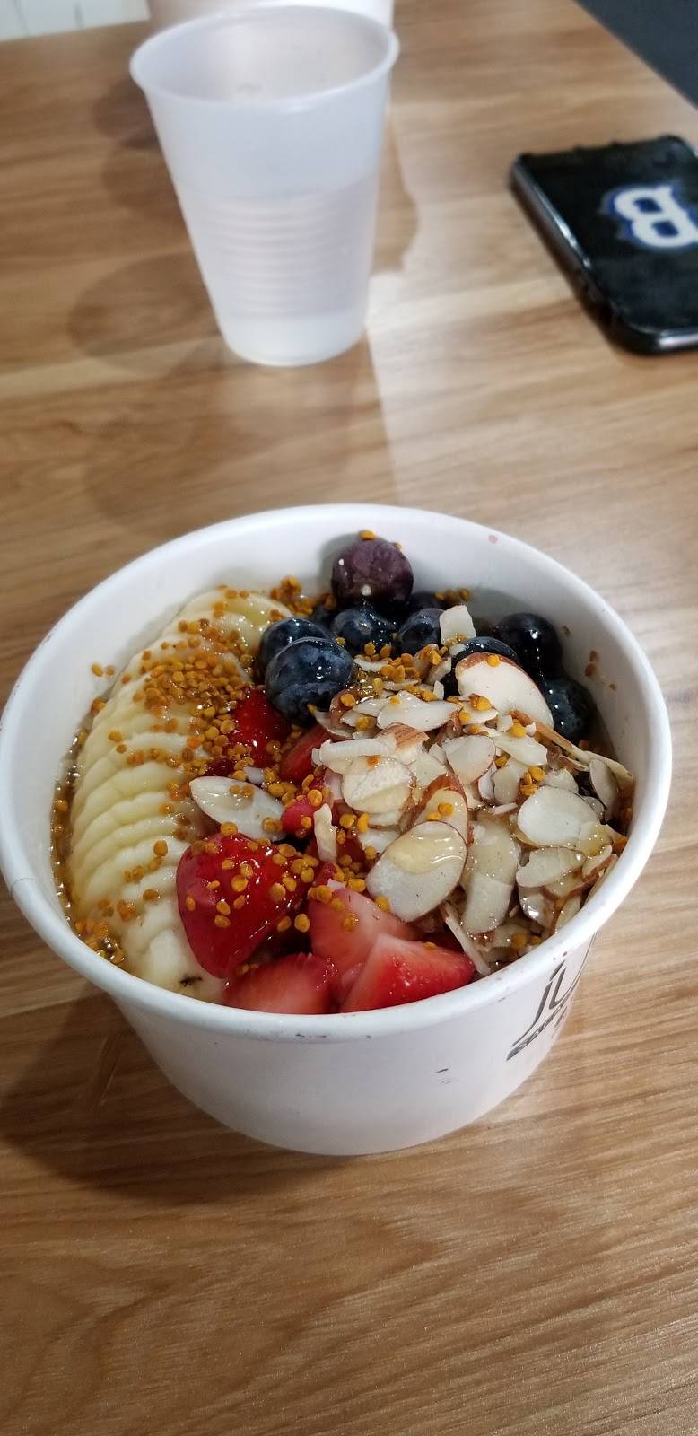 Jugo Salad & Juice Bar | restaurant | 5010, 1169 E Champlain Dr, Fresno, CA 93720, USA | 5594075846 OR +1 559-407-5846