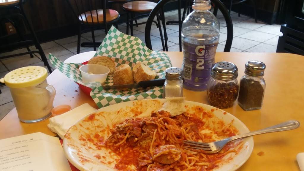 Vic & Deans Pizzeria Grill | restaurant | 409 W Wayne Ave, Wayne, PA 19087, USA | 6102250025 OR +1 610-225-0025