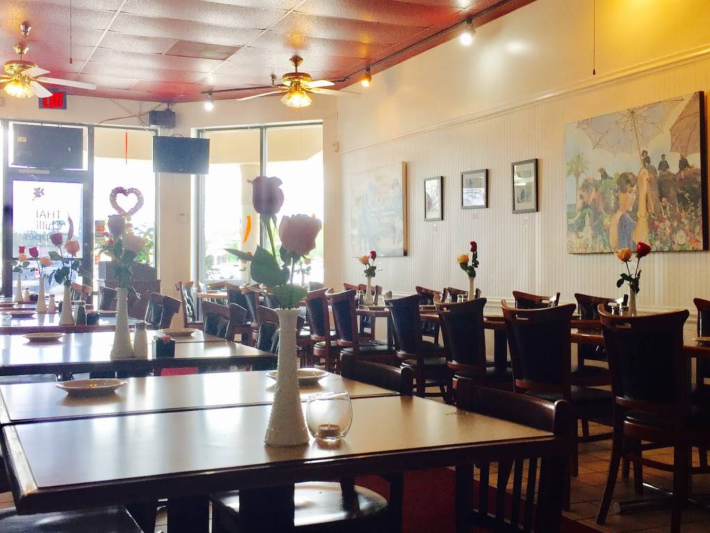 Thai Chilli Pepper | restaurant | 875 E Bloomingdale Ave, Brandon, FL 33511, USA | 8136814470 OR +1 813-681-4470