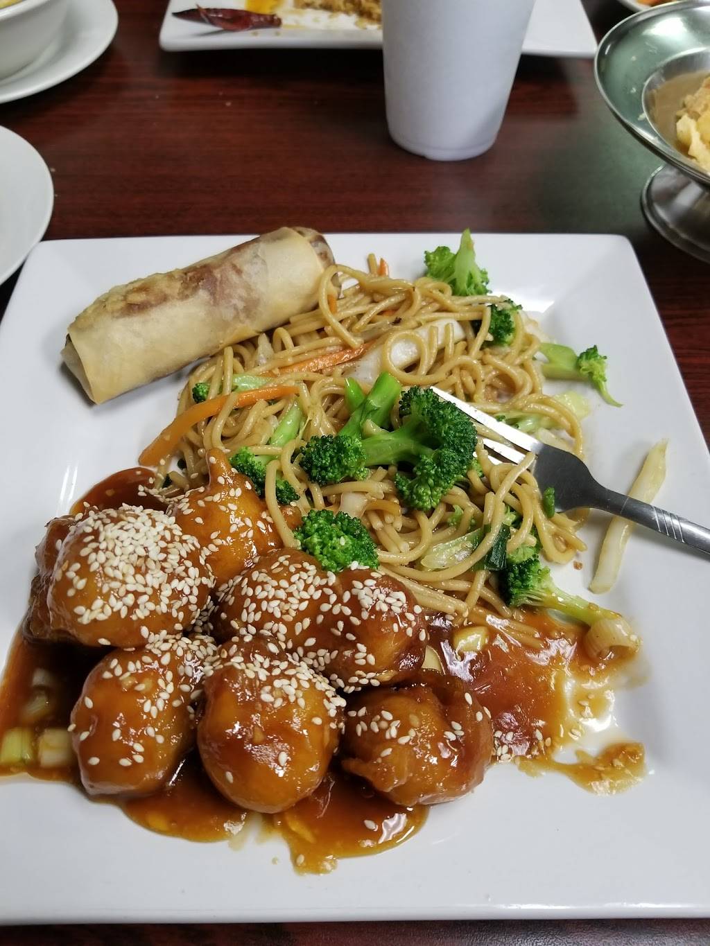 Hong Kong Buffet | restaurant | 5545-5301 Cliff Gookin Blvd, Tupelo, MS 38801, USA | 6628404735 OR +1 662-840-4735