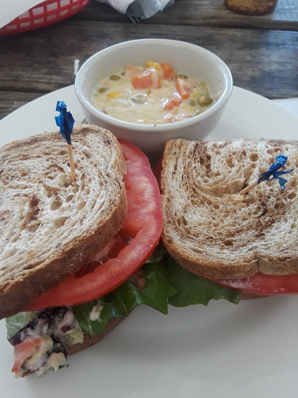 The Happy Hangar Café | restaurant | 4241 Birdsong Blvd, Lutz, FL 33559, USA | 8139733703 OR +1 813-973-3703