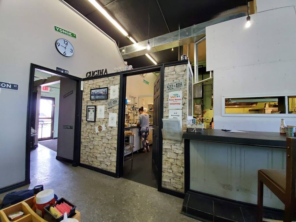 Easy Street | restaurant | 8240 McLeod Rd, Niagara Falls, ON L2H 2T6, Canada | 2892962328 OR +1 289-296-2328