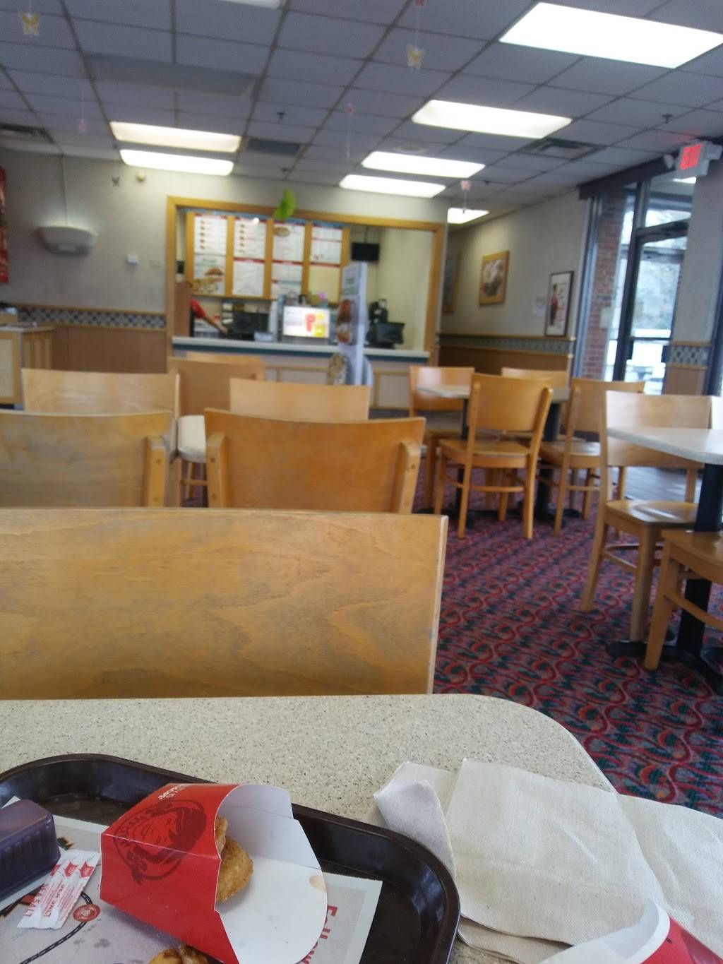Wendys | restaurant | 110 S Larkin Ave, Joliet, IL 60436, USA | 8157309708 OR +1 815-730-9708