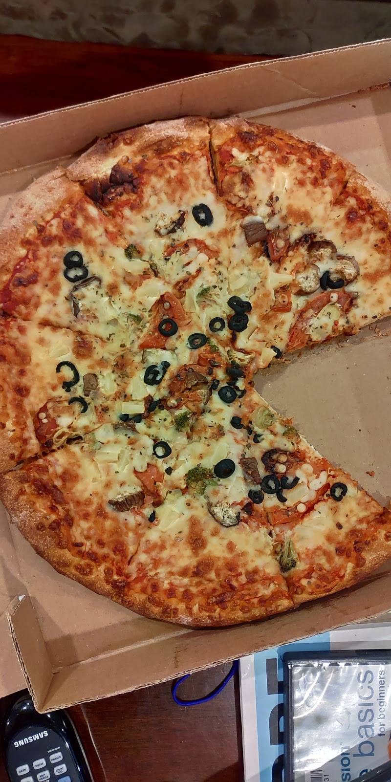 Richmond Hill Italian Pizza House | restaurant | 10909 Yonge St #7, Richmond Hill, ON L4C 3E3, Canada | 9058848400 OR +1 905-884-8400