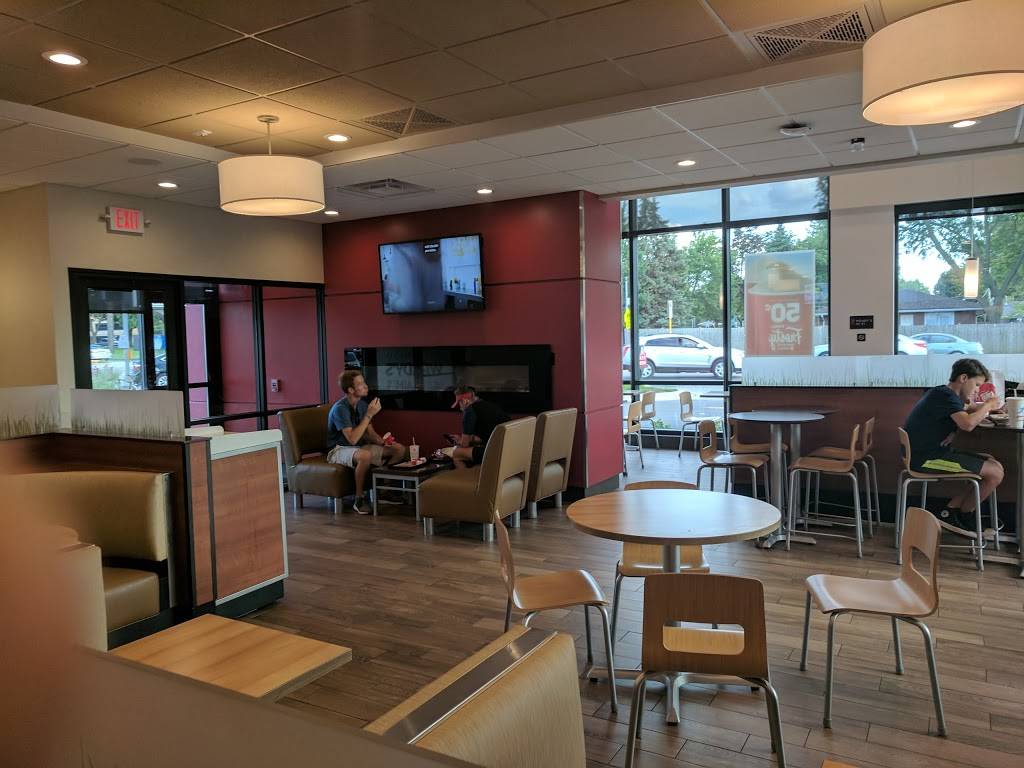 Wendys | restaurant | 2570 Dempster Street, Des Plaines, IL 60016, USA | 8478272849 OR +1 847-827-2849