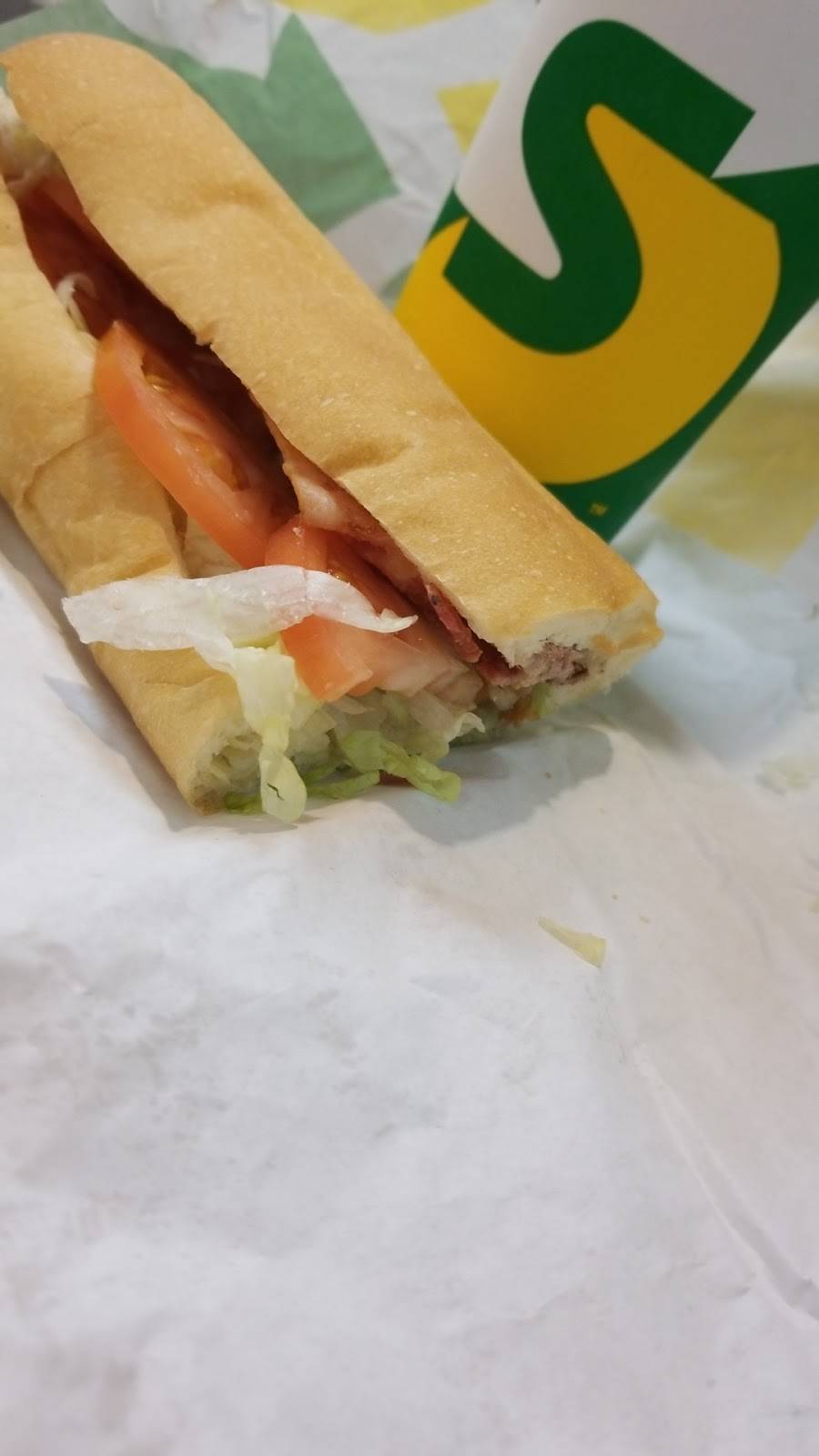 Subway | meal takeaway | 11 W Marine Dr, Astoria, OR 97103, USA | 5033253322 OR +1 503-325-3322