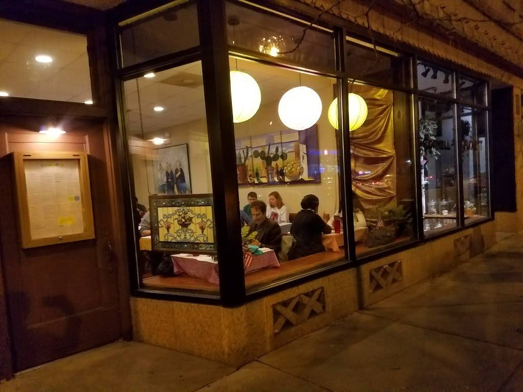 Snail Thai Cuisine | restaurant | 1649 E 55th St, Chicago, IL 60615, USA | 7736675423 OR +1 773-667-5423