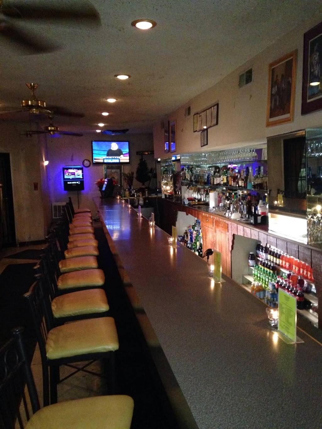 The Black Pearl Restaurant & Bar | restaurant | 3701 Old York Rd, Philadelphia, PA 19140, USA | 2152297668 OR +1 215-229-7668