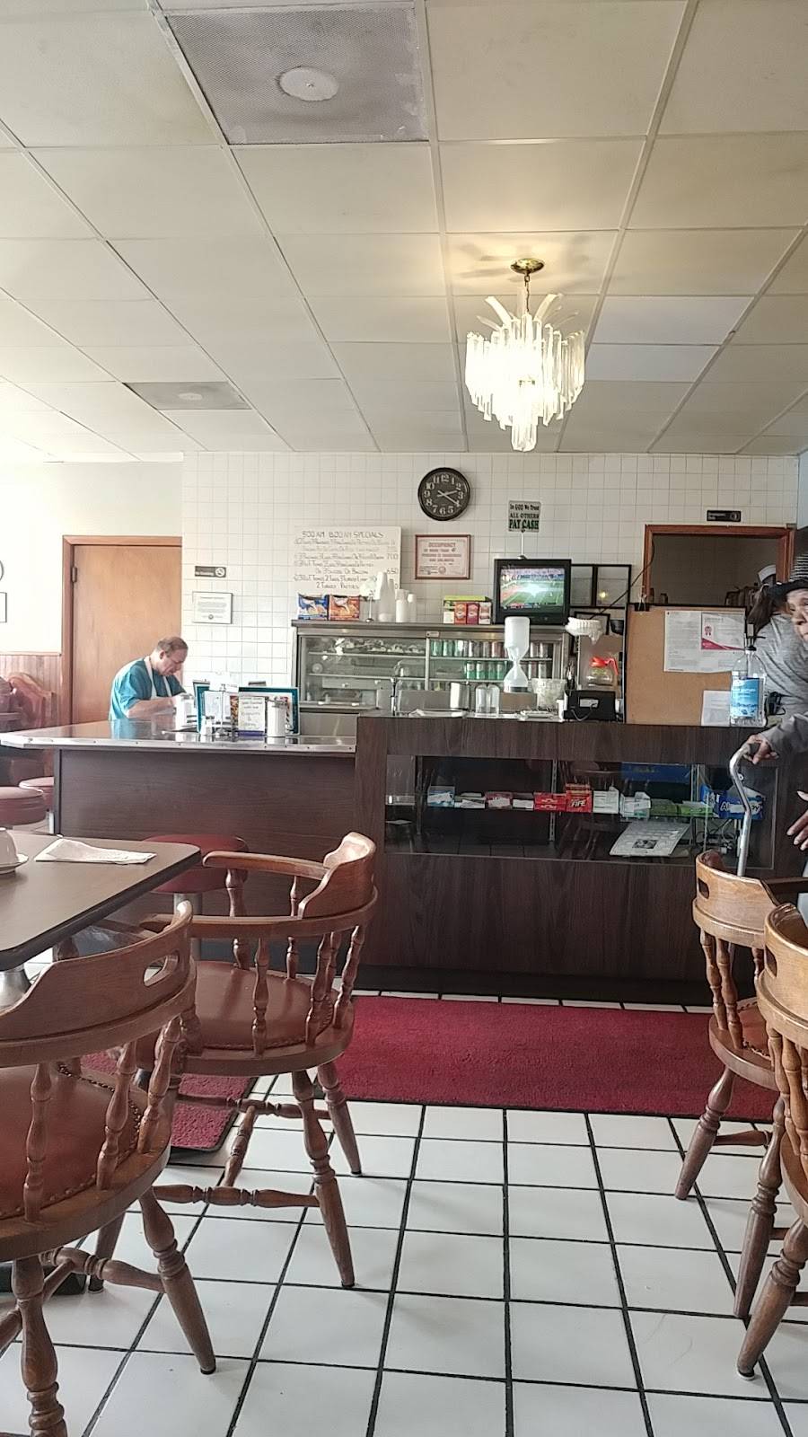 Cal-Harbor Restaurant & Lounge | night club | 546 E 115th St, Chicago, IL 60628, USA | 7732645435 OR +1 773-264-5435