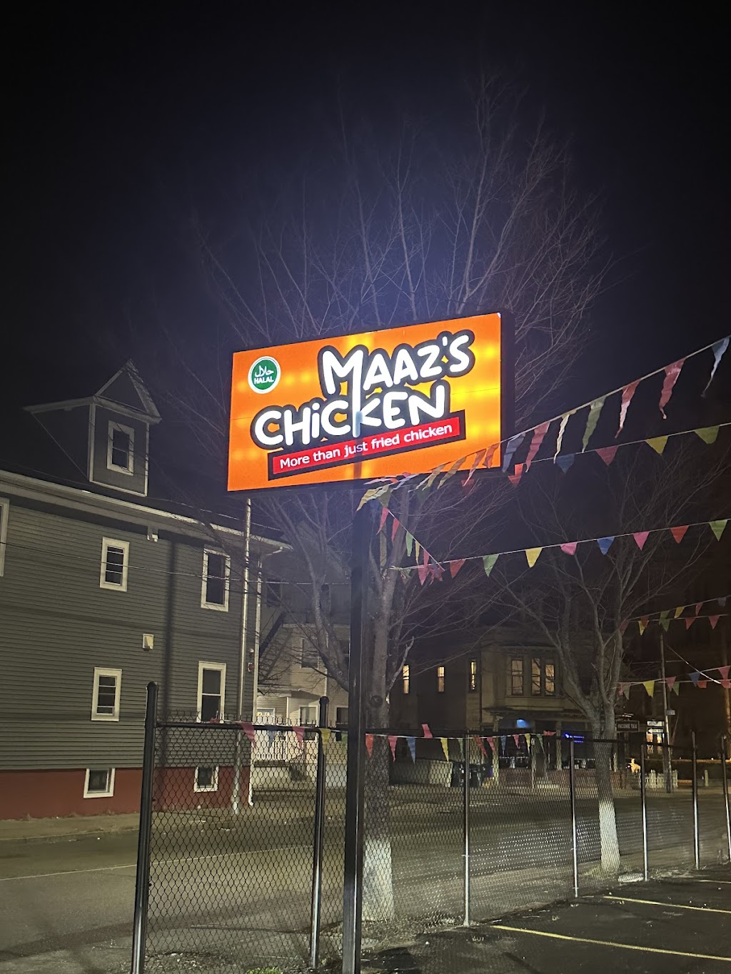 Maaz’s Chicken | restaurant | 418 Cranston St, Providence, RI 02907, USA | 4013213636 OR +1 401-321-3636