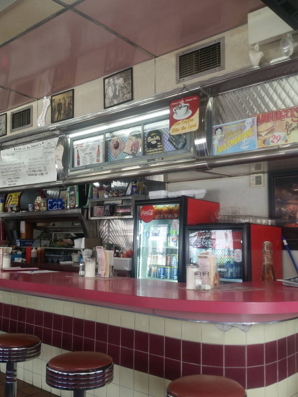 Charlies Diner | restaurant | 218 Union St, West Springfield, MA 01089, USA | 4137338551 OR +1 413-733-8551