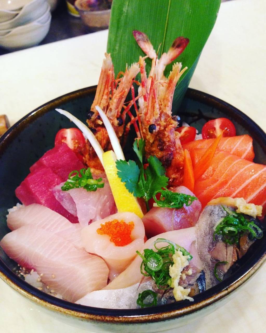 Suishin Sushi | restaurant | 194 Blue Ravine Rd, Folsom, CA 95630, USA | 9169858885 OR +1 916-985-8885