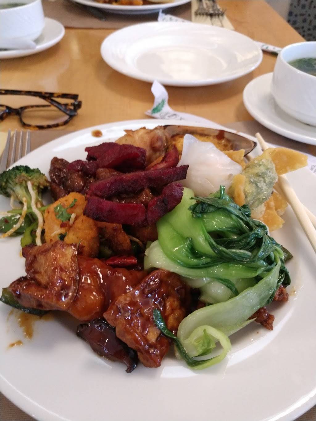 Bamboo Hyannis | restaurant | 574 Iyannough Rd, Hyannis, MA 02601, USA | 5087788188 OR +1 508-778-8188