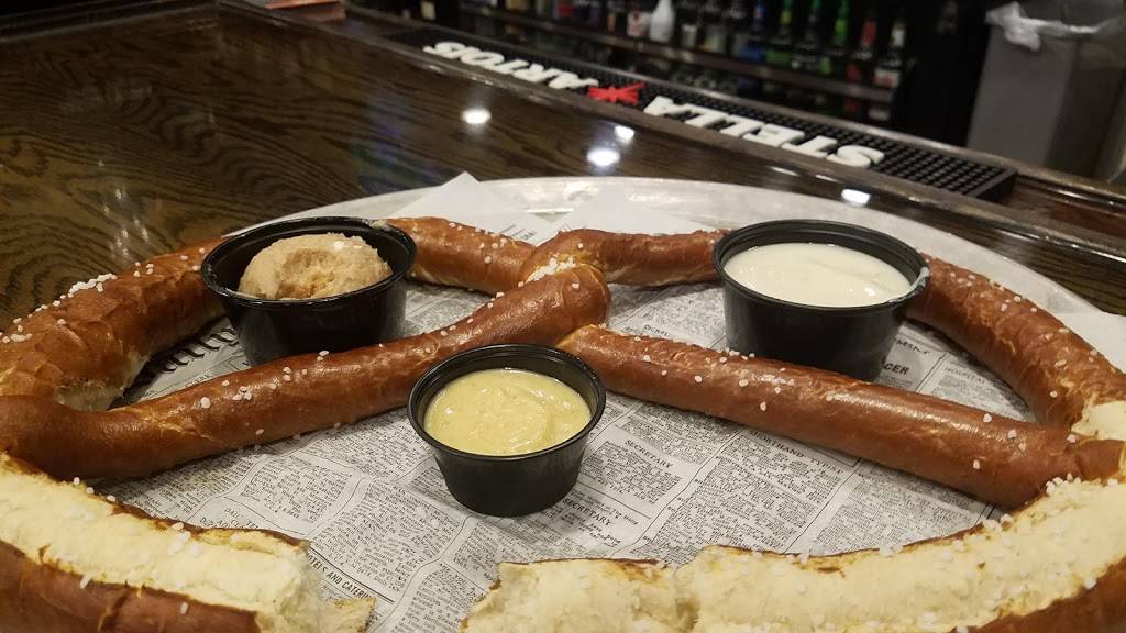 Northside Grill | restaurant | 105 E Main St, Norwood Young America, MN 55397, USA | 9524673334 OR +1 952-467-3334