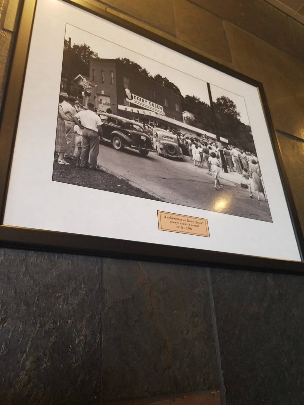 Dairy Queen Store | restaurant | 133 E Water St, Flemingsburg, KY 41041, USA | 6068493030 OR +1 606-849-3030