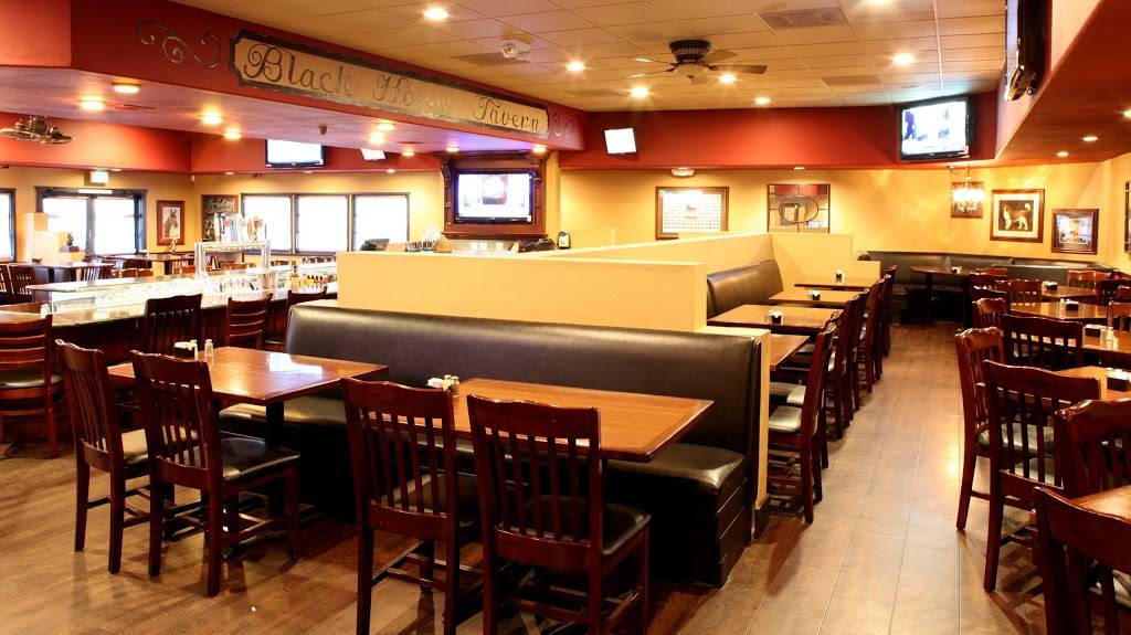 Black Horse Tavern & Grill | restaurant | 1825 Hamner Ave, Norco, CA 92860, USA | 9512782771 OR +1 951-278-2771