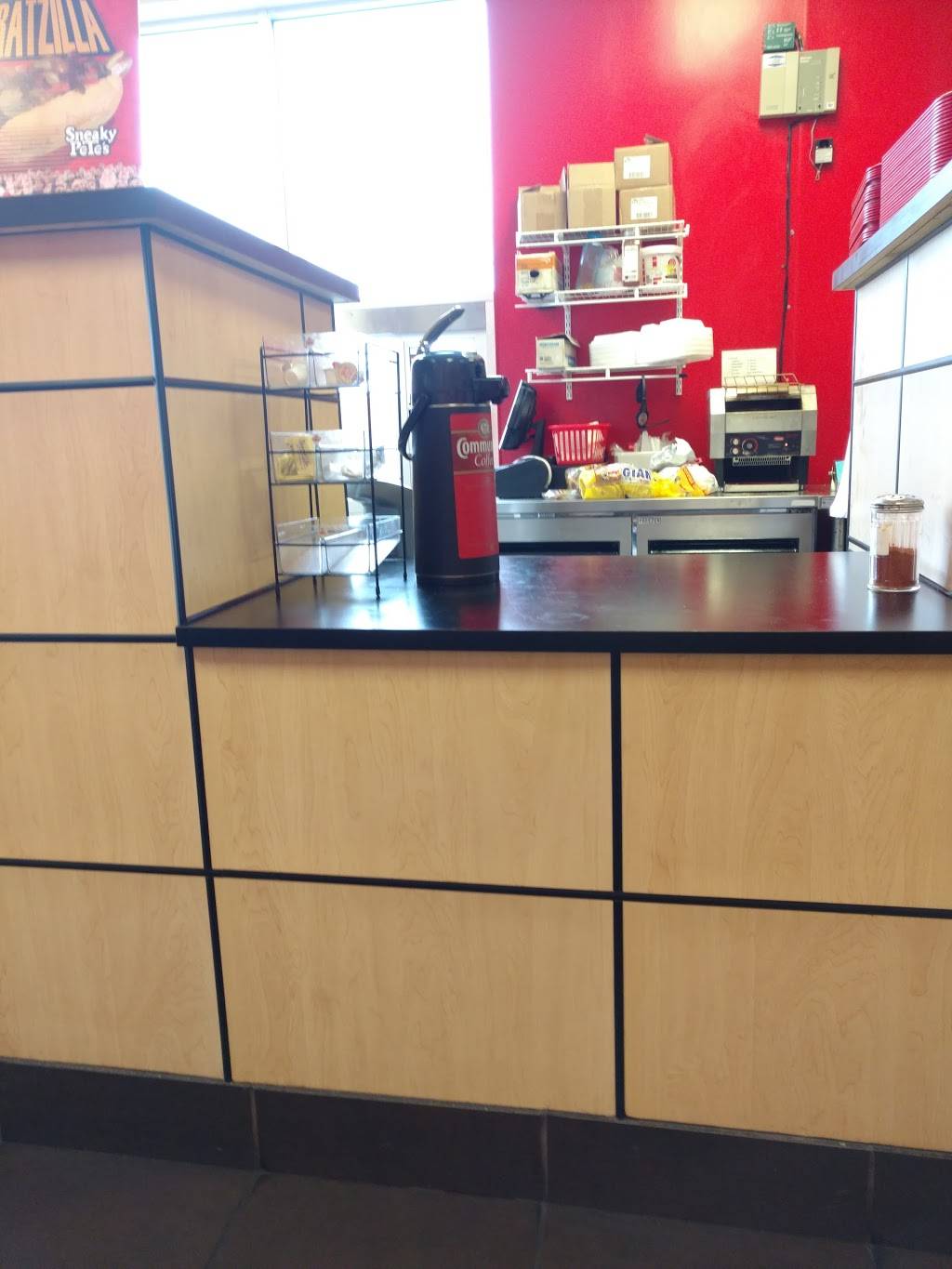 Sneaky Petes Hotdogs | restaurant | 2230 Village Dr, Moody, AL 35004, USA | 2056401102 OR +1 205-640-1102