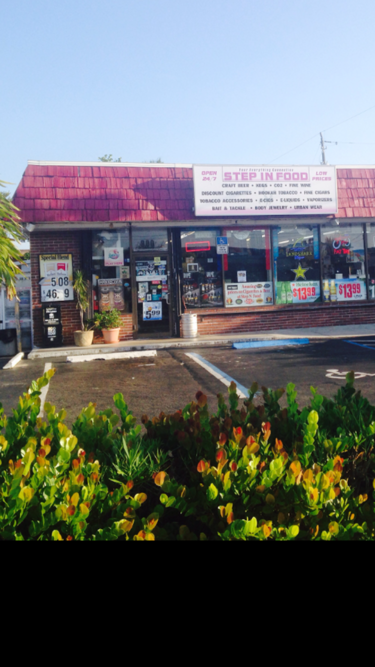 Craft beer Store Wine & Kegs Of Northlake | restaurant | 800 Northlake Blvd, North Palm Beach, FL 33408, USA | 5618448474 OR +1 561-844-8474