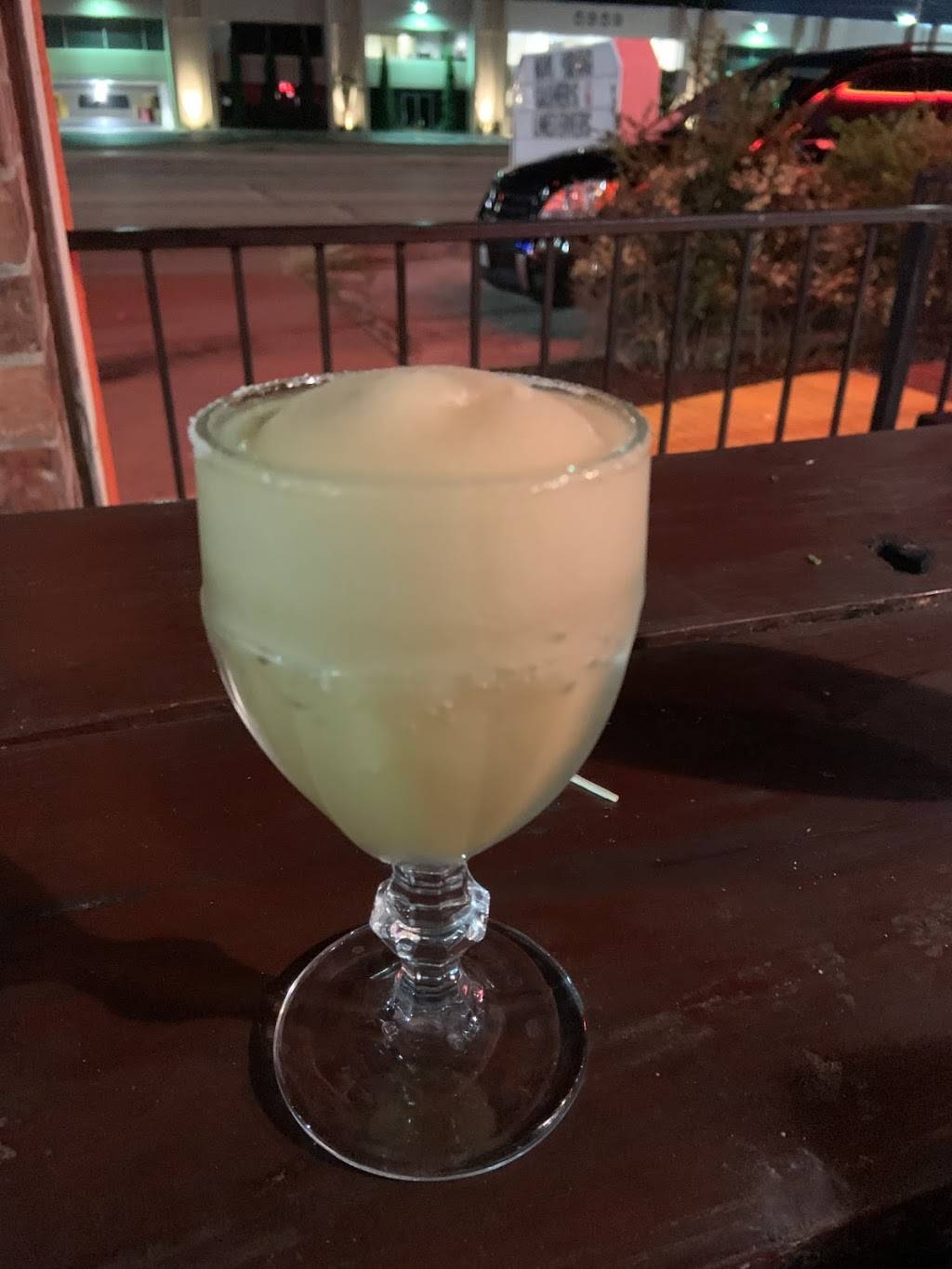 Chachos | restaurant | 6006 Westheimer at, Fountain View Dr, Houston, TX 77057, USA | 7139759699 OR +1 713-975-9699