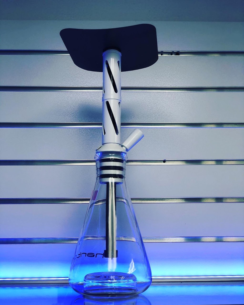 The Hookah Shop | restaurant | 15320 Michigan Ave, Dearborn, MI 48126, USA | 3137685500 OR +1 313-768-5500