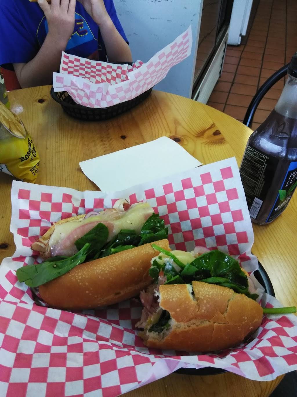 Girodanos Deli | restaurant | 774 21st St, Vero Beach, FL 32960, USA | 7725629170 OR +1 772-562-9170