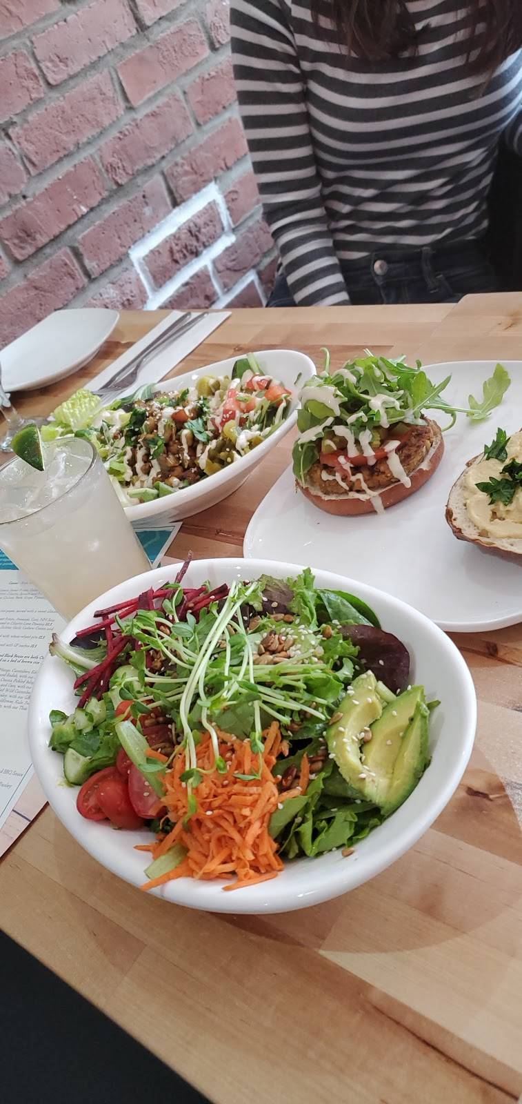 Nourishmoi | restaurant | 229 Lakeshore Rd E, Mississauga, ON L5G 1G8, Canada | 9052745777 OR +1 905-274-5777