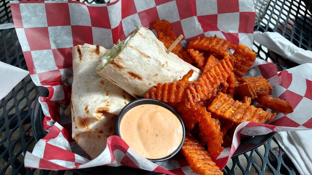 Iron Tap | restaurant | 140 W Main St, Waconia, MN 55387, USA | 9524424447 OR +1 952-442-4447